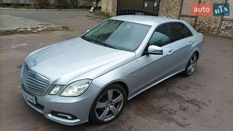 Седан Mercedes-Benz E-Class 2010 в Одесі