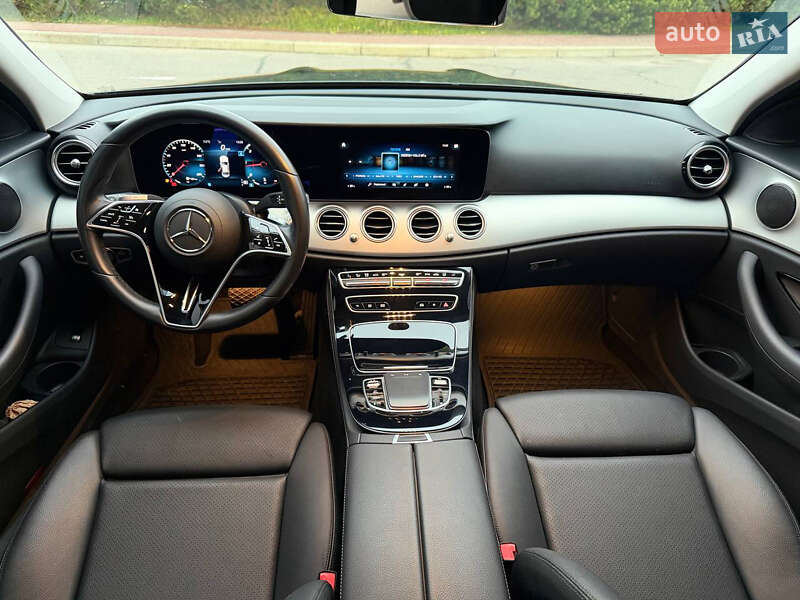 Седан Mercedes-Benz E-Class 2021 в Києві