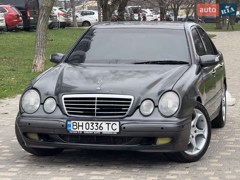 Седан Mercedes-Benz E-Class 2000 в Одессе
