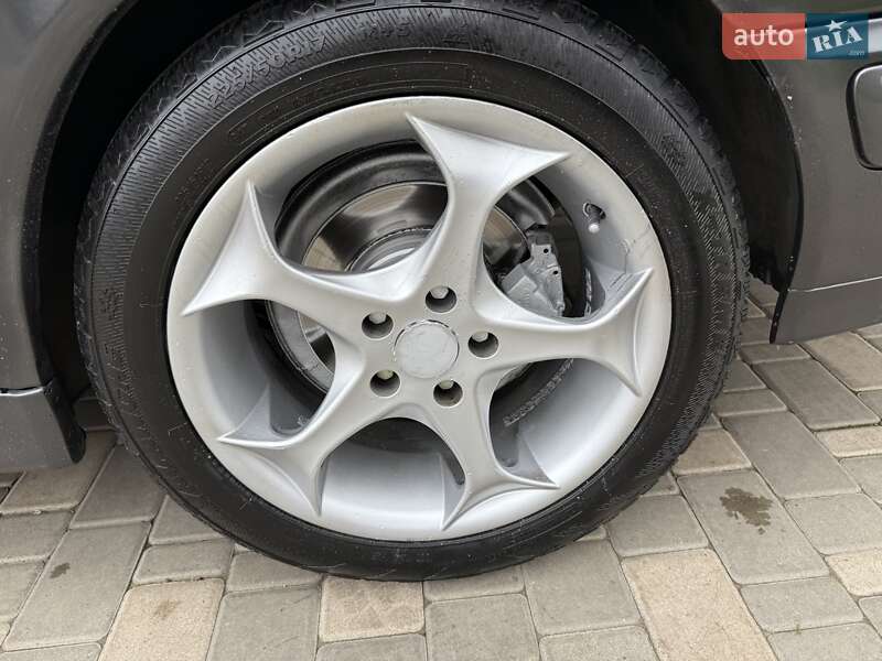 Седан Mercedes-Benz E-Class 2000 в Одессе