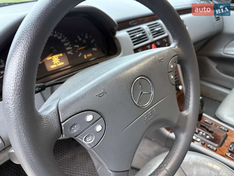 Седан Mercedes-Benz E-Class 2000 в Одессе