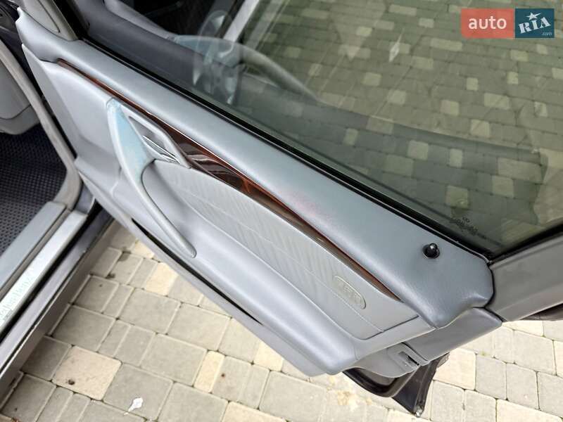 Седан Mercedes-Benz E-Class 2000 в Одессе