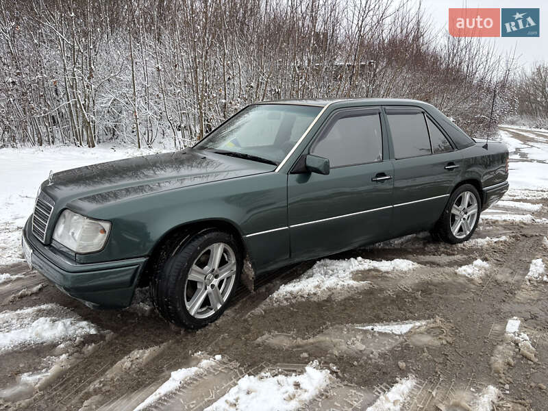 Седан Mercedes-Benz E-Class 1995 в Тернополе