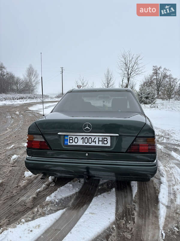 Седан Mercedes-Benz E-Class 1995 в Тернополе