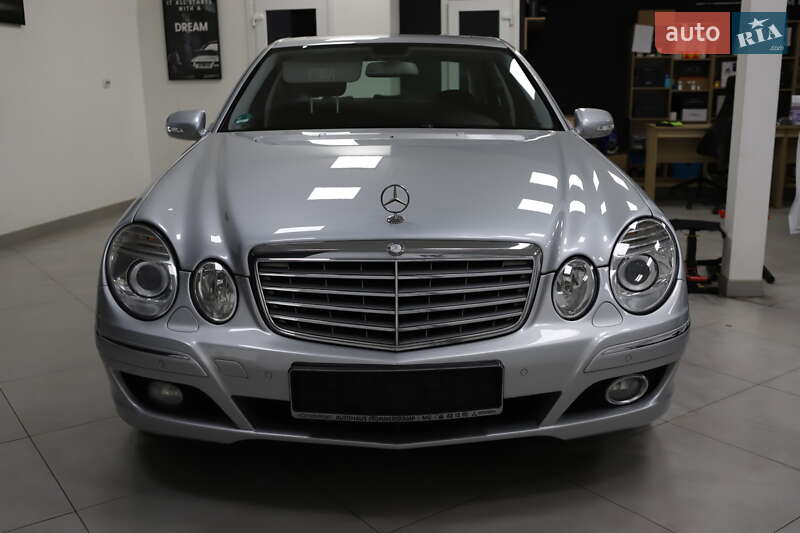 Седан Mercedes-Benz E-Class 2008 в Дрогобичі