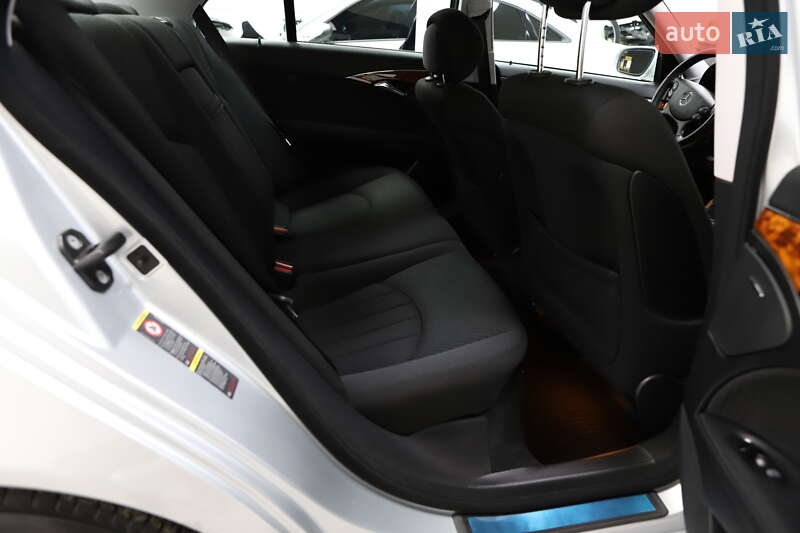 Седан Mercedes-Benz E-Class 2008 в Дрогобичі