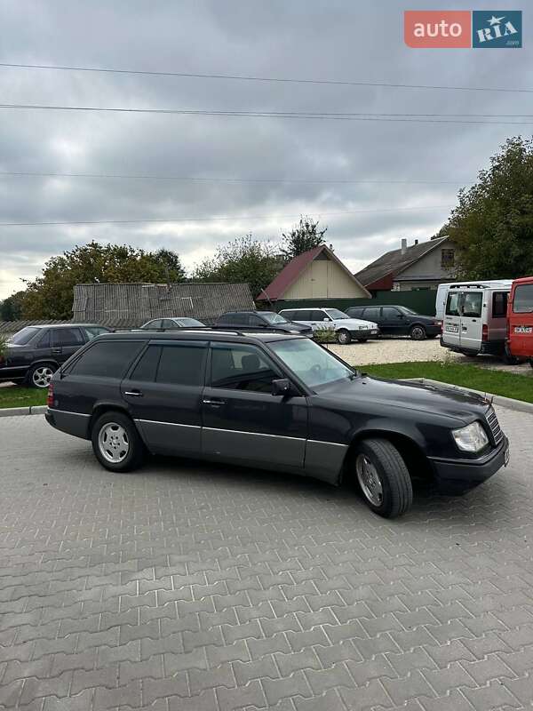 Универсал Mercedes-Benz E-Class 1994 в Шумске