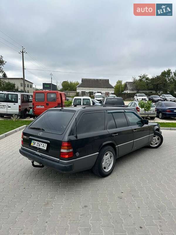 Универсал Mercedes-Benz E-Class 1994 в Шумске
