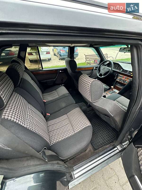 Универсал Mercedes-Benz E-Class 1994 в Шумске