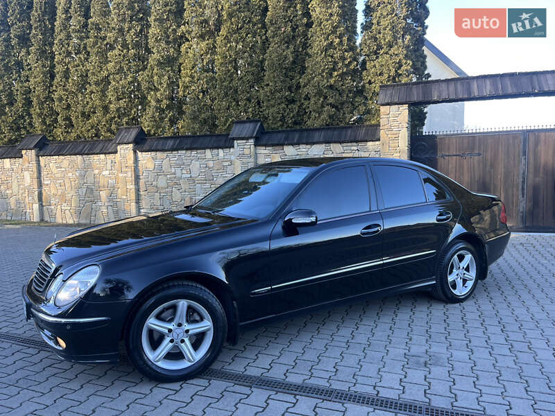 Седан Mercedes-Benz E-Class 2004 в Надвірній фото 4 Седан Mercedes-Benz E-Class 2004 в Надвірній