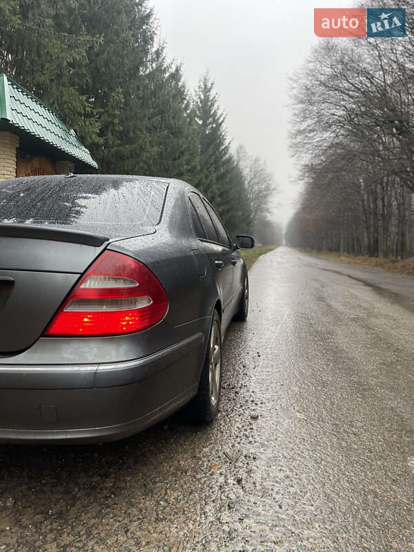 Седан Mercedes-Benz E-Class 2006 в Вінниці