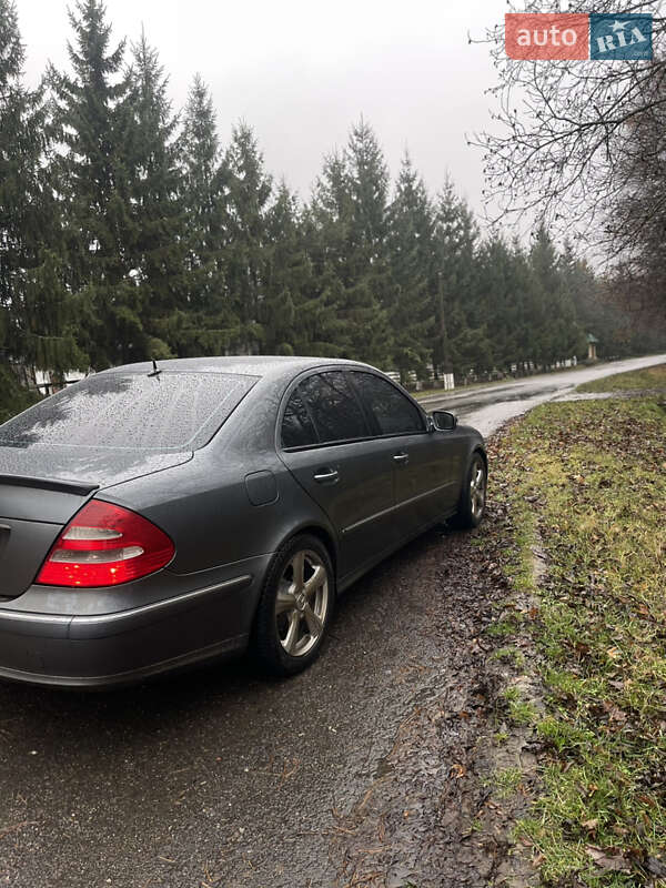 Седан Mercedes-Benz E-Class 2006 в Вінниці