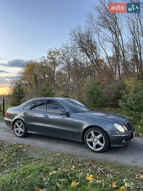 Седан Mercedes-Benz E-Class 2006 в Вінниці