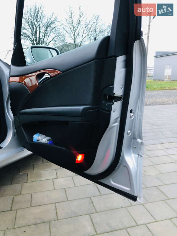 Седан Mercedes-Benz E-Class 2006 в Виноградові