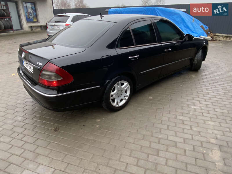 Седан Mercedes-Benz E-Class 2008 в Вишневце