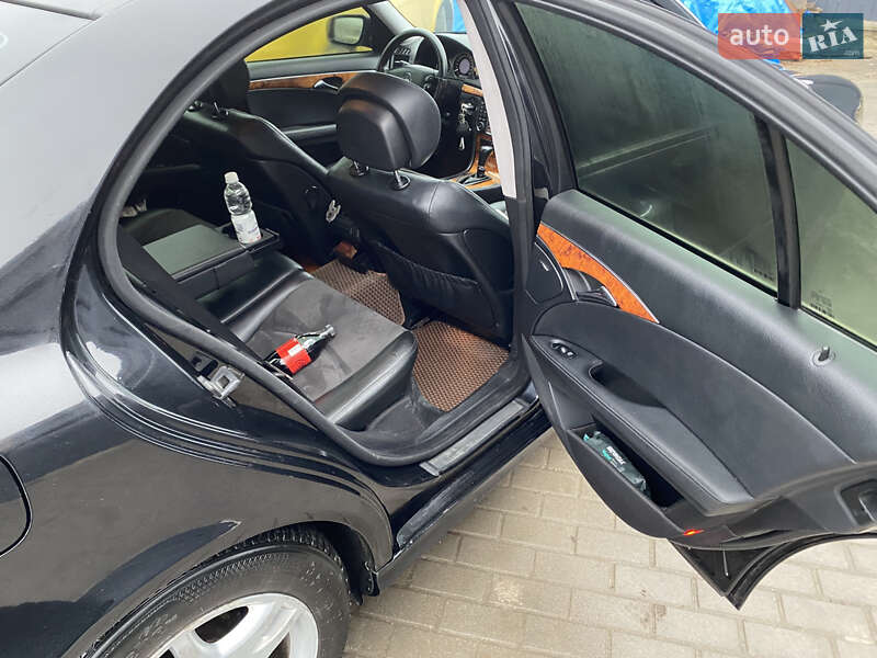 Седан Mercedes-Benz E-Class 2008 в Вишневце