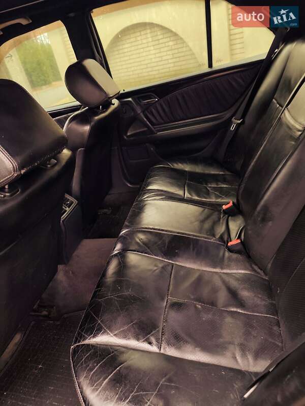 Седан Mercedes-Benz E-Class 1999 в Буче