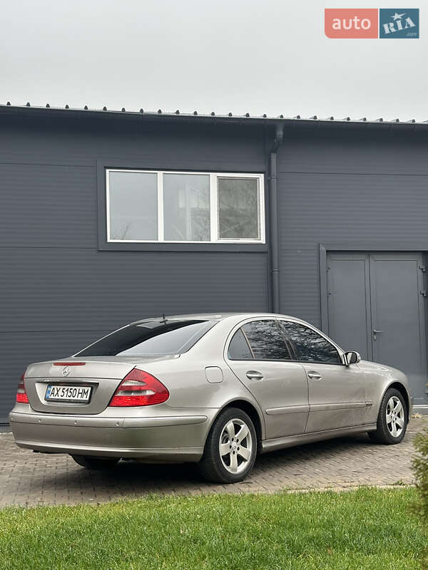 Седан Mercedes-Benz E-Class 2003 в Харкові