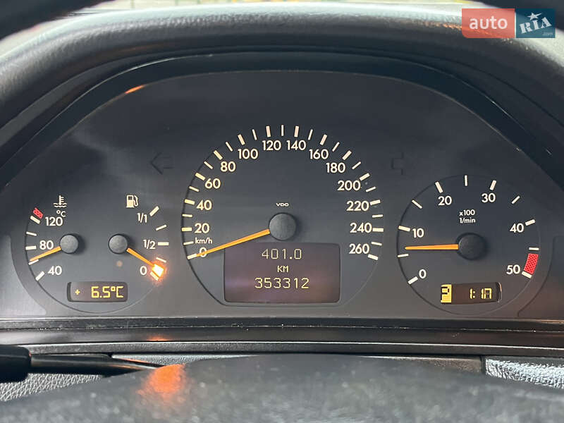 Седан Mercedes-Benz E-Class 2001 в Ровно