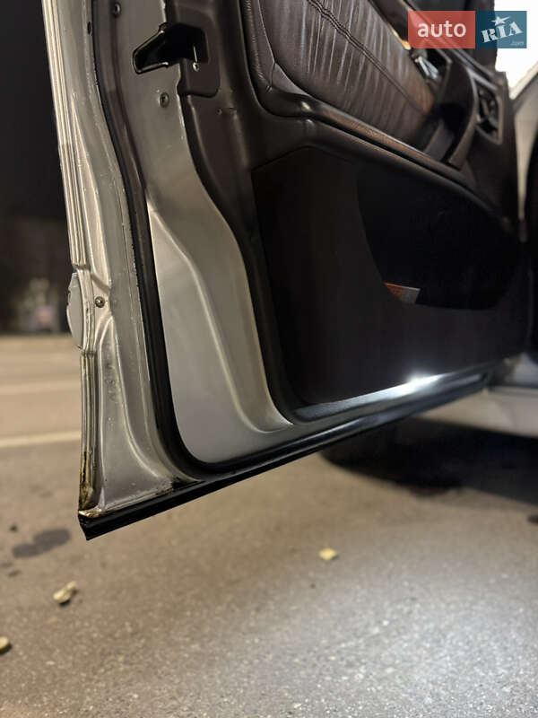 Седан Mercedes-Benz E-Class 2001 в Кривому Розі