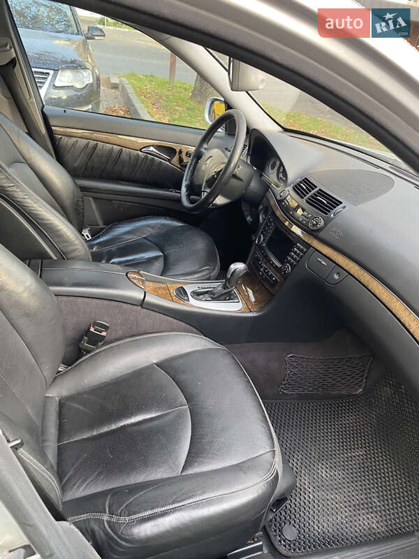 Седан Mercedes-Benz E-Class 2006 в Кіцмані