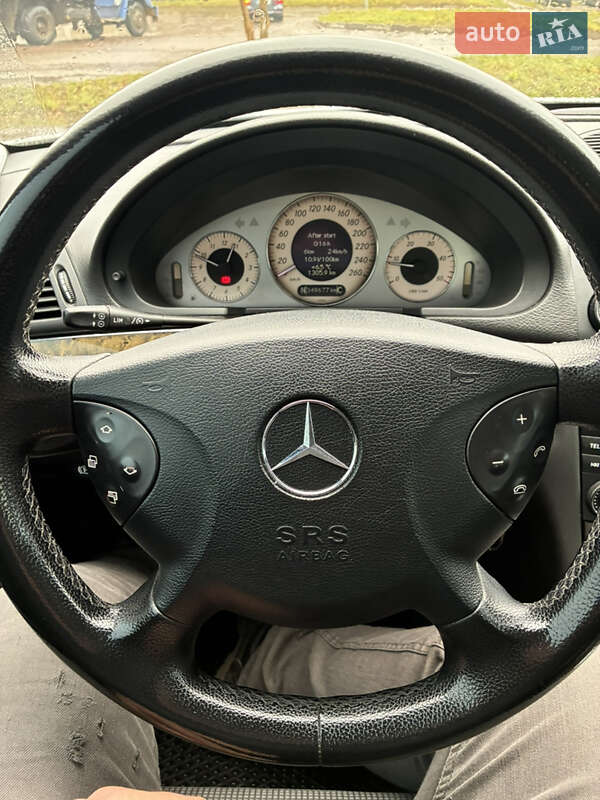 Седан Mercedes-Benz E-Class 2004 в Калуші