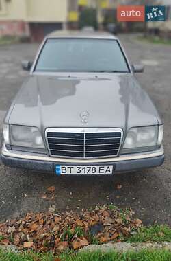 Седан Mercedes-Benz E-Class 1992 в Херсоні