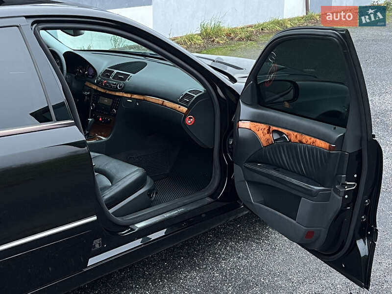 Седан Mercedes-Benz E-Class 2003 в Вінниці