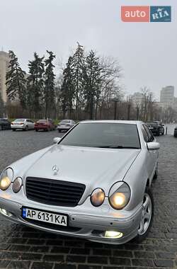 Седан Mercedes-Benz E-Class 2000 в Харькове