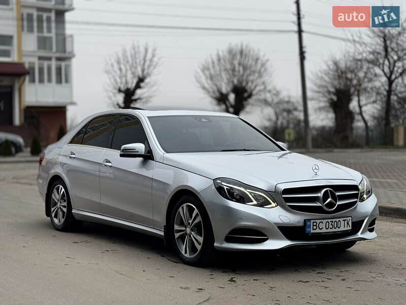 Седан Mercedes-Benz E-Class 2015 в Львові