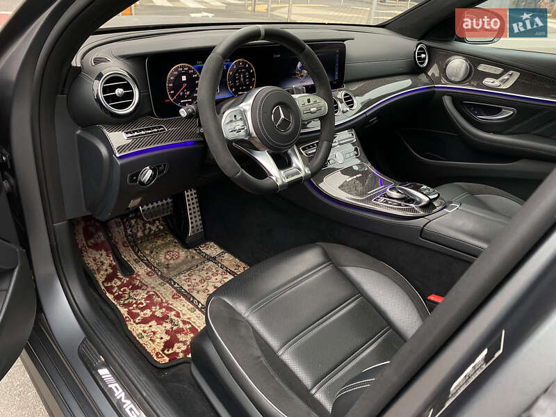 Седан Mercedes-Benz E-Class 2018 в Києві