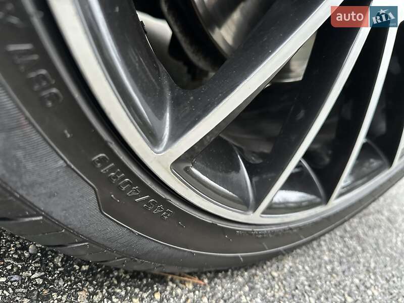 Седан Mercedes-Benz E-Class 2018 в Києві