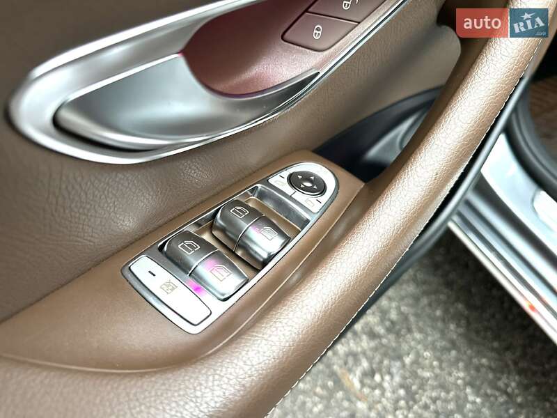 Седан Mercedes-Benz E-Class 2018 в Києві