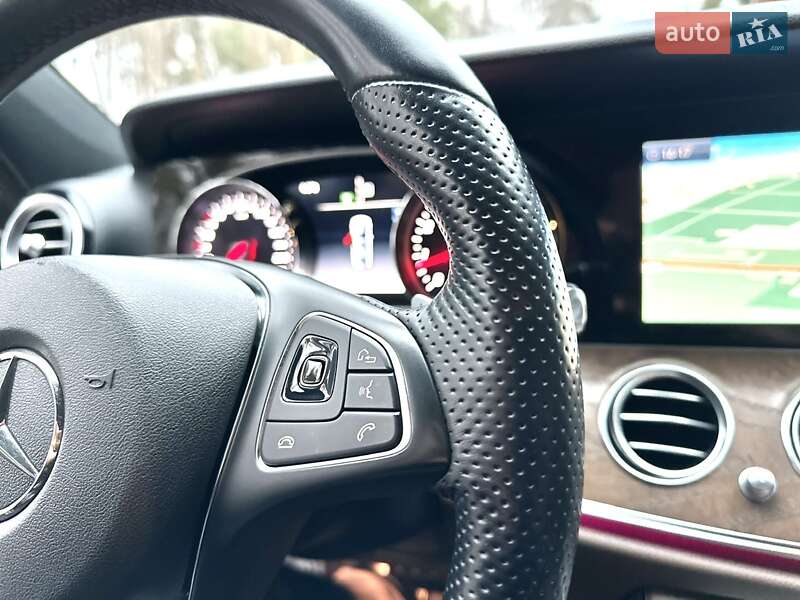 Седан Mercedes-Benz E-Class 2018 в Києві