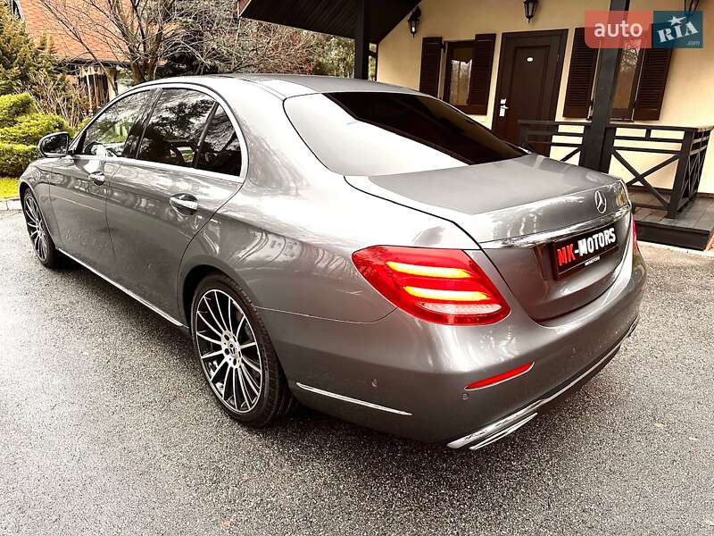 Седан Mercedes-Benz E-Class 2018 в Києві