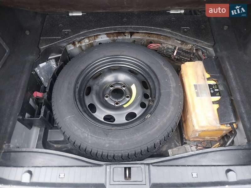 Седан Mercedes-Benz E-Class 2005 в Миколаєві фото 28 Седан Mercedes-Benz E-Class 2005 в Миколаєві