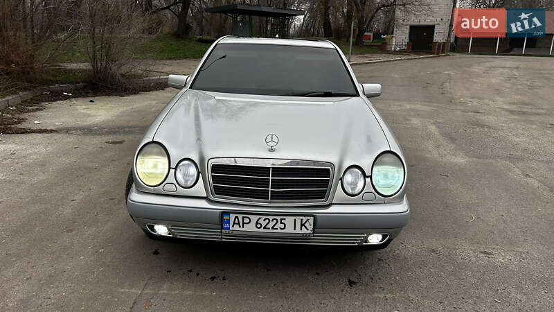 Седан Mercedes-Benz E-Class 1999 в Запоріжжі