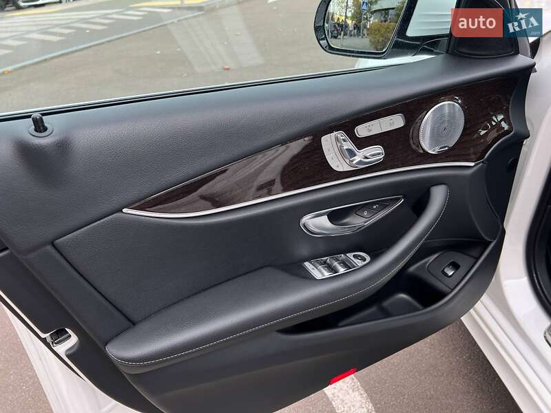 Седан Mercedes-Benz E-Class 2016 в Киеве фото 15 Седан Mercedes-Benz E-Class 2016 в Киеве