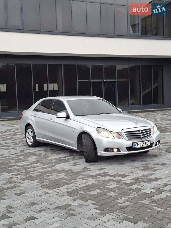 Седан Mercedes-Benz E-Class 2010 в Чернівцях