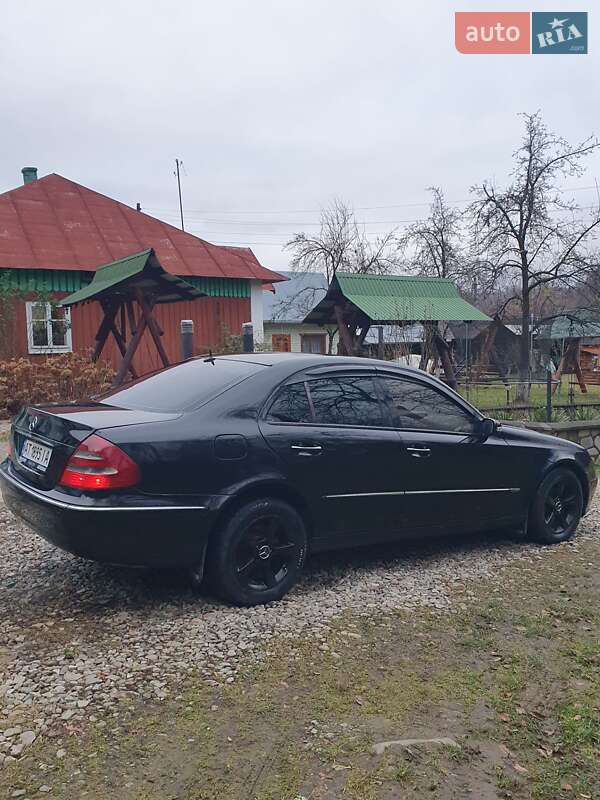 Седан Mercedes-Benz E-Class 2003 в Косове фото 13 Седан Mercedes-Benz E-Class 2003 в Косове