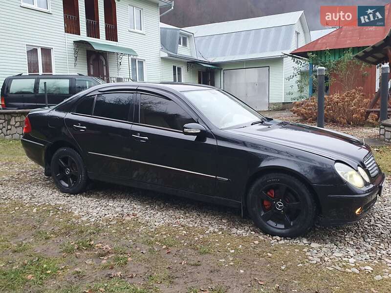 Седан Mercedes-Benz E-Class 2003 в Косове фото 17 Седан Mercedes-Benz E-Class 2003 в Косове