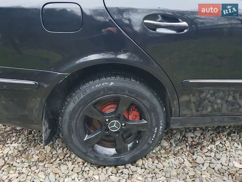 Седан Mercedes-Benz E-Class 2003 в Косове фото 24 Седан Mercedes-Benz E-Class 2003 в Косове