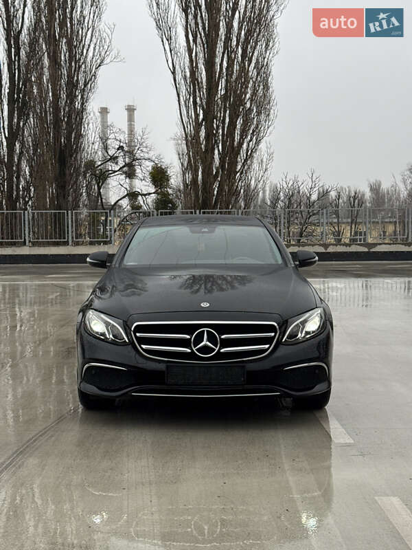 Седан Mercedes-Benz E-Class 2019 в Києві