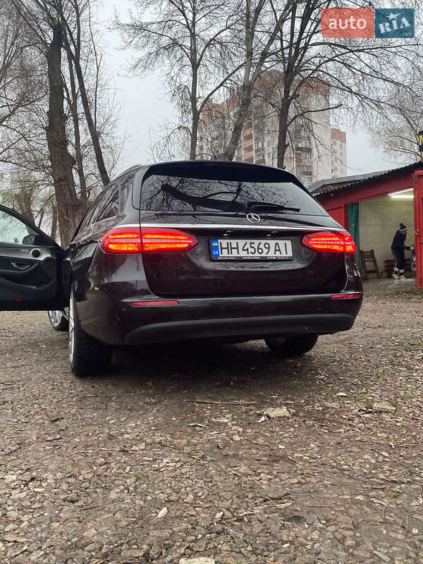 Универсал Mercedes-Benz E-Class 2016 в Киеве