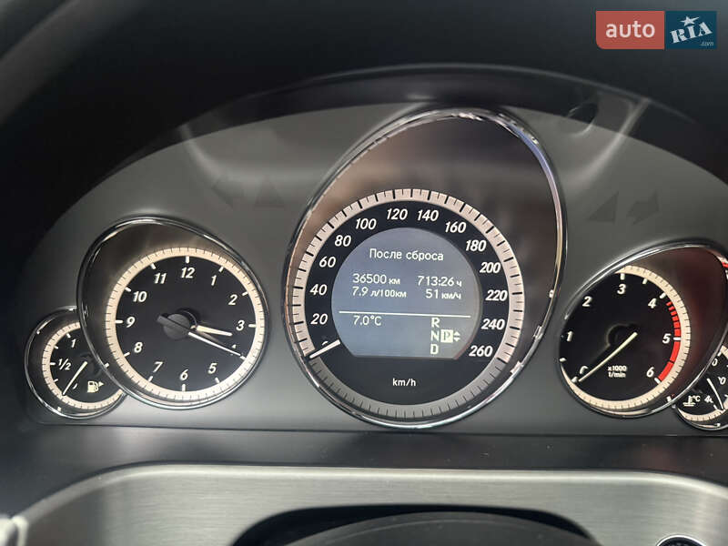 Седан Mercedes-Benz E-Class 2009 в Чернівцях