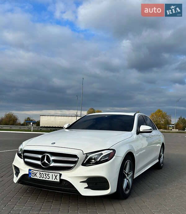 Седан Mercedes-Benz E-Class 2016 в Ровно фото 21 Седан Mercedes-Benz E-Class 2016 в Ровно