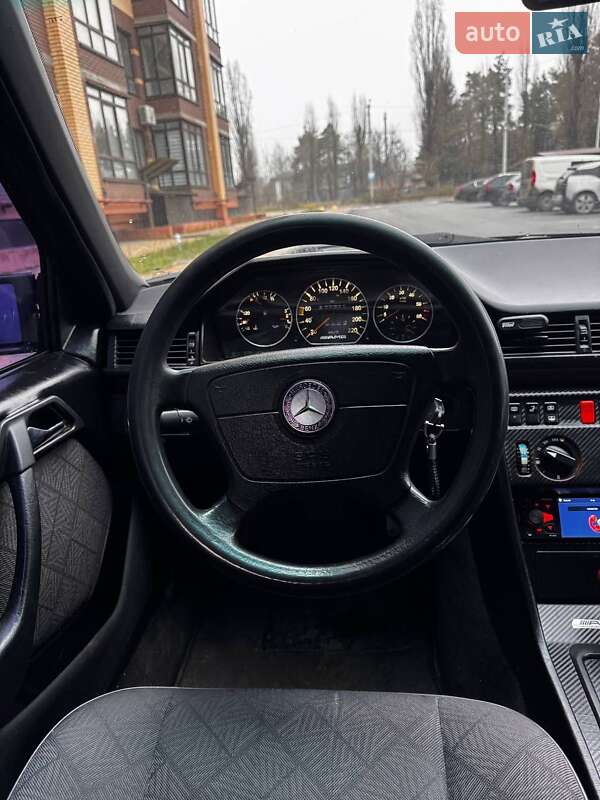Седан Mercedes-Benz E-Class 1994 в Чернигове