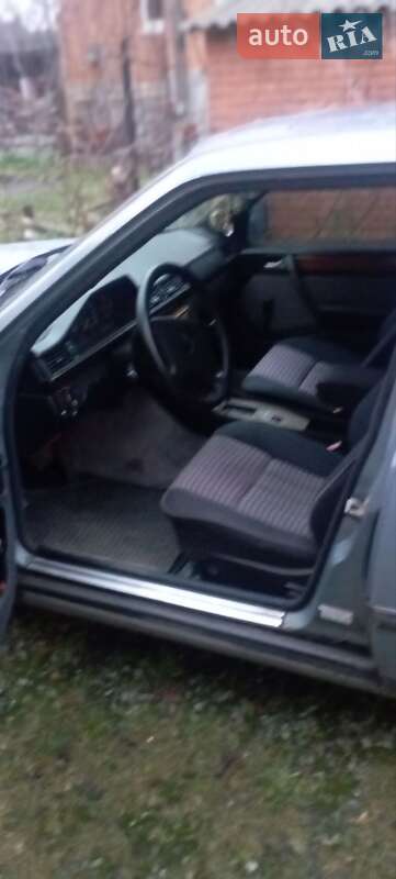 Седан Mercedes-Benz E-Class 1987 в Гостомеле фото 10 Седан Mercedes-Benz E-Class 1987 в Гостомеле