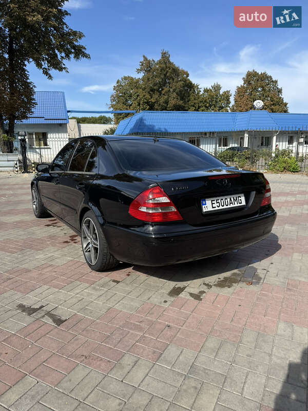 Mercedes-Benz E-Class 2004