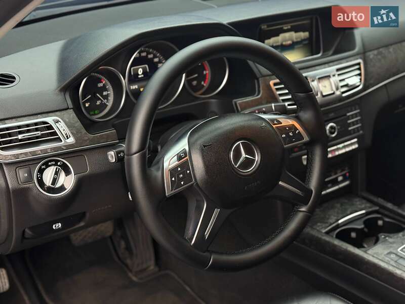 Седан Mercedes-Benz E-Class 2014 в Запорожье фото 10 Седан Mercedes-Benz E-Class 2014 в Запорожье